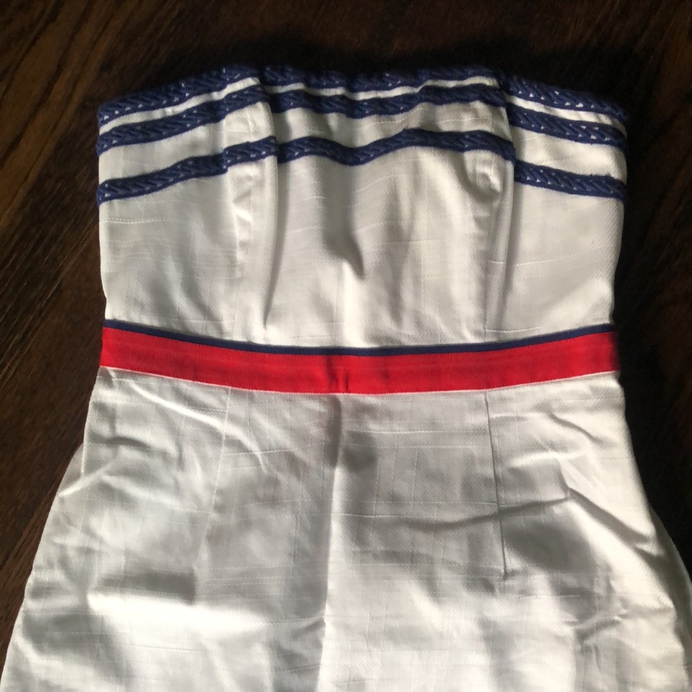 Vineyard Vines White Strapless Dress with Navy Stripes and Red Waistband - Picture 4 of 5